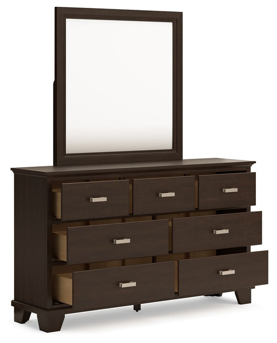 Covetown - Panel Bedroom Set